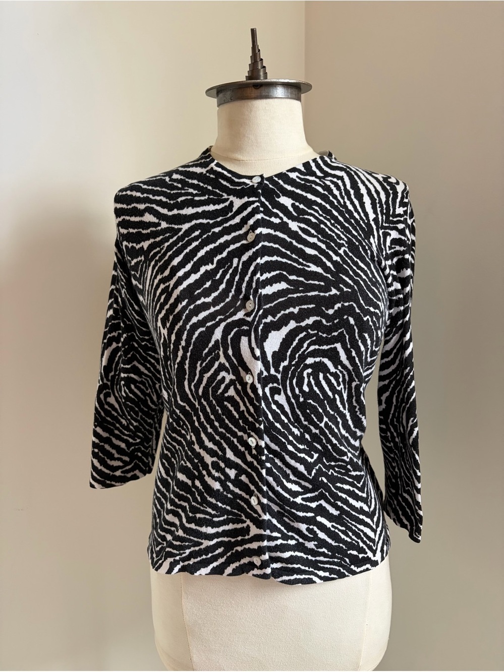 ALEXANDRA BARTLETT Black & White Zebra Print Women's Cardigan SIZE MEDIUM